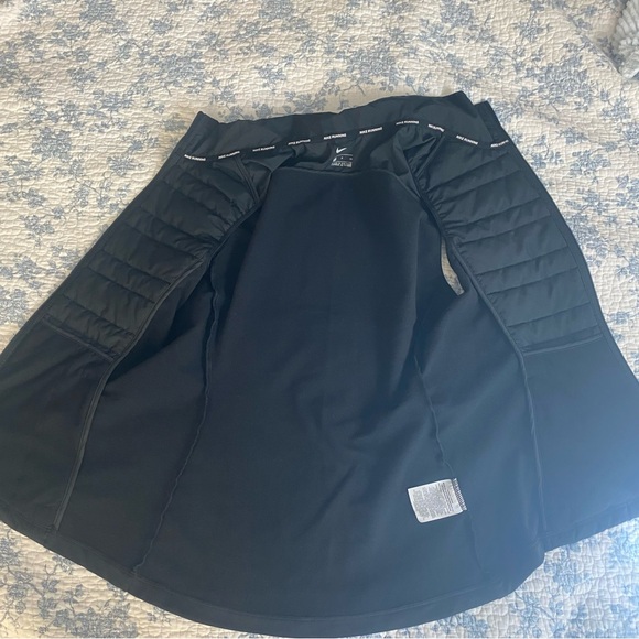 Nike Running Thermosoft Quilted Puffer Running Athletic Vest Black Size Small - Picture 9 of 9